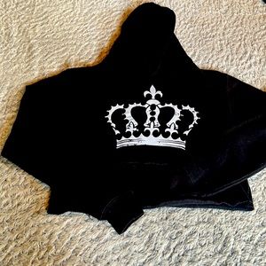 Queen crop top hoodie